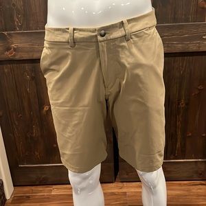 LULULEMON Men's 34 Golf Shorts